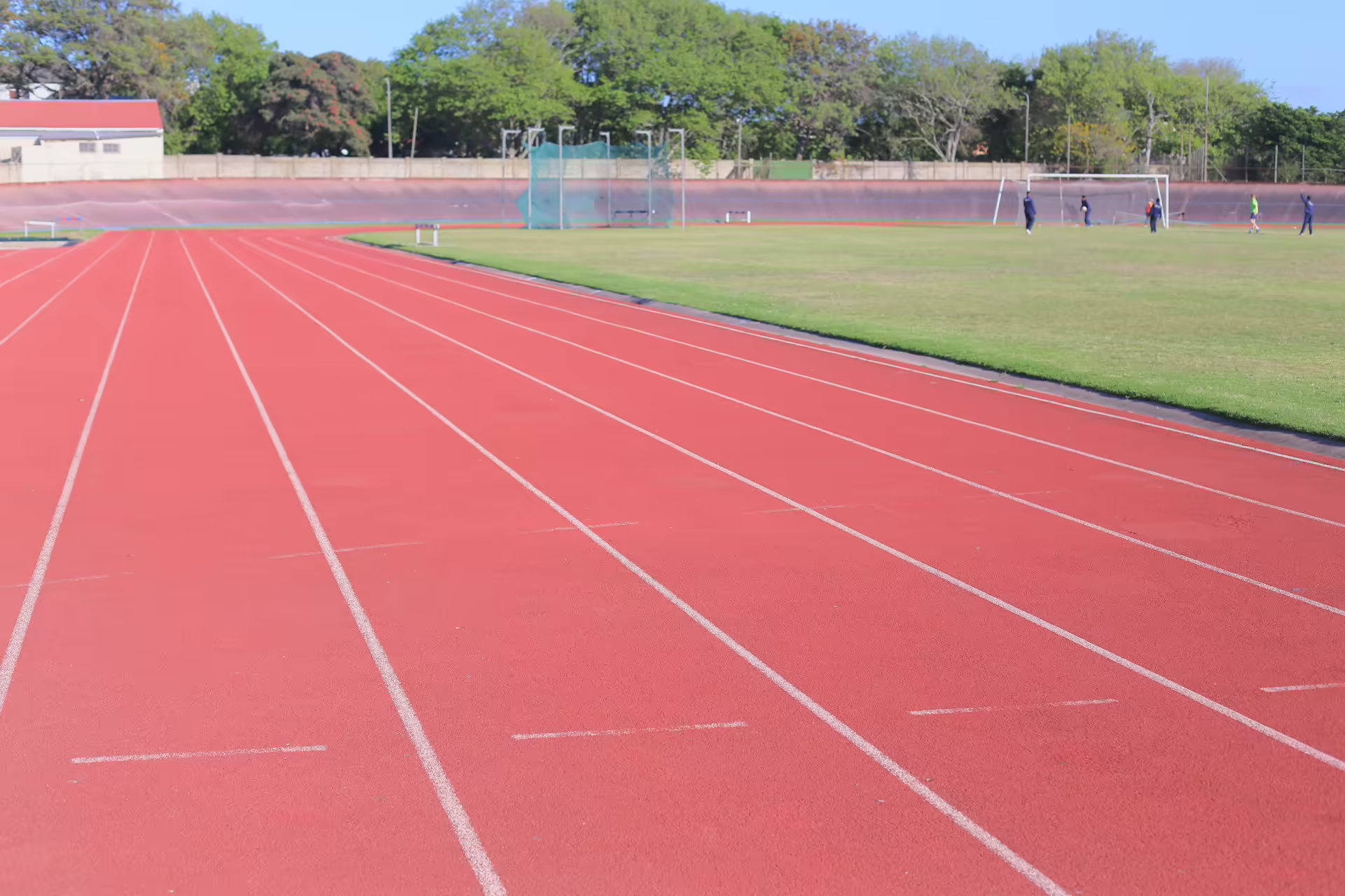 Stade d'athlétisme — Nos installations